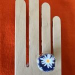 Bague fleur verre soufflé et tissu chausson upcyclé