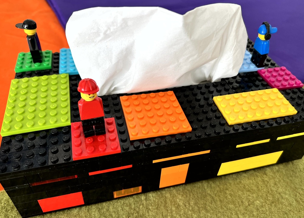 Boite à mouchoirs multicolore à base de briques LEGO®