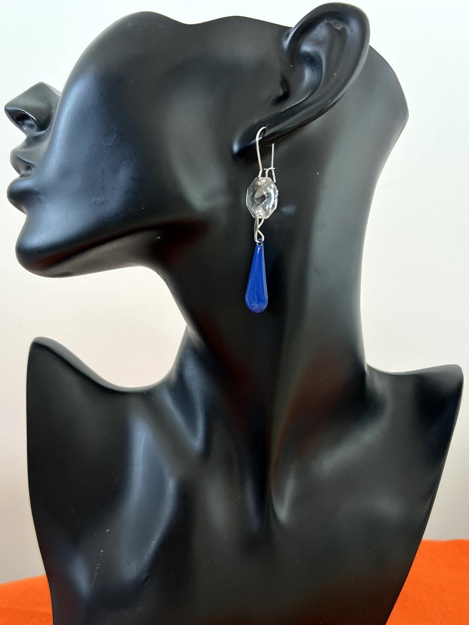 Boucles d'oreille cristal de bohême rond et émail bleu
